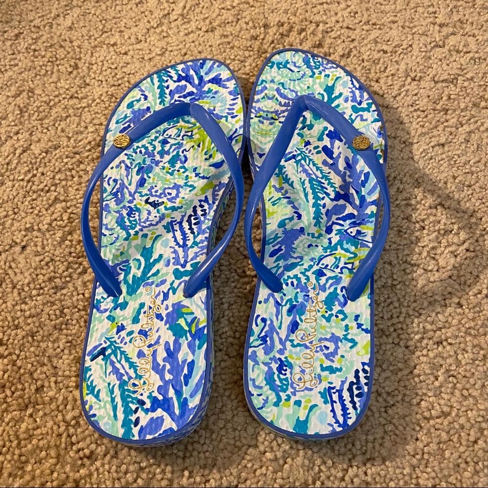 Lilly Pulitzer Flip Flops (Size 9/10)